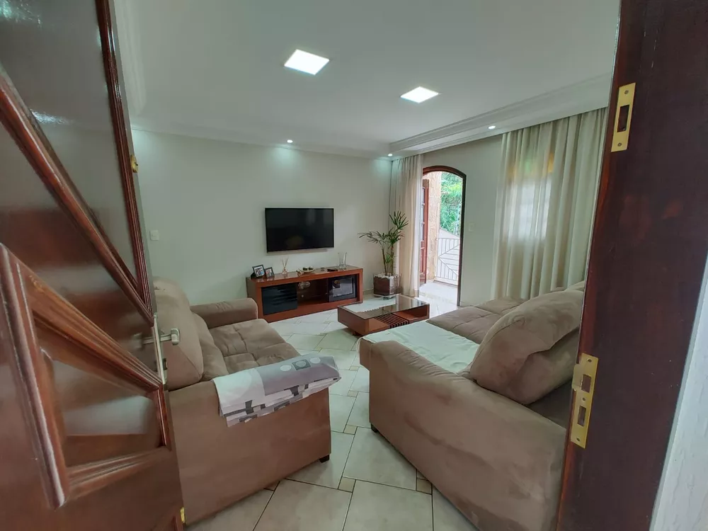 Sobrado à venda com 3 quartos, 250m² - Foto 3