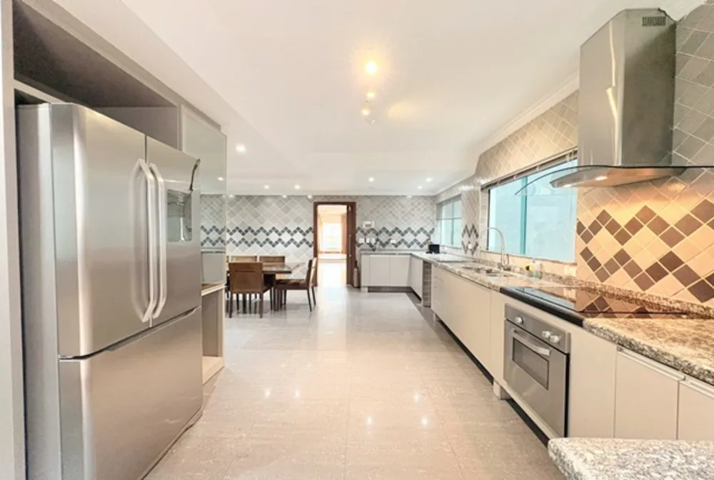 Sobrado, 3 quartos, 298 m² - Foto 2