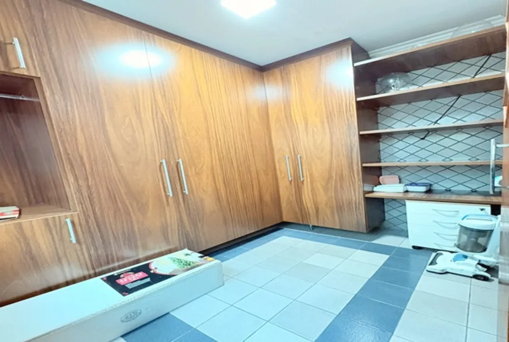 Sobrado, 3 quartos, 298 m² - Foto 3