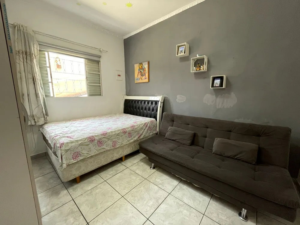 Casa, 4 quartos, 194 m² - Foto 1
