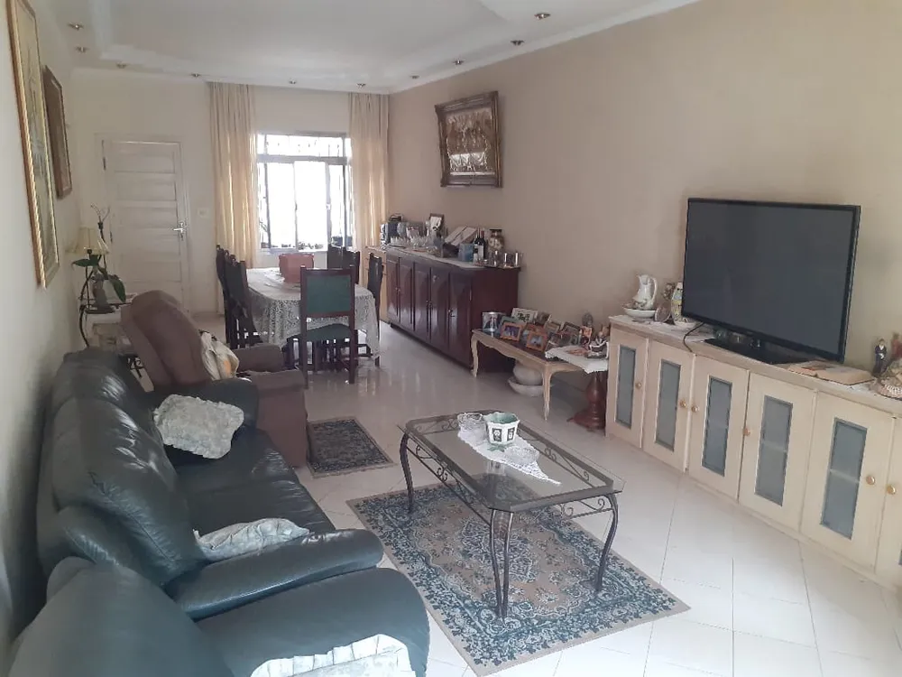 Casa, 4 quartos, 207 m² - Foto 2