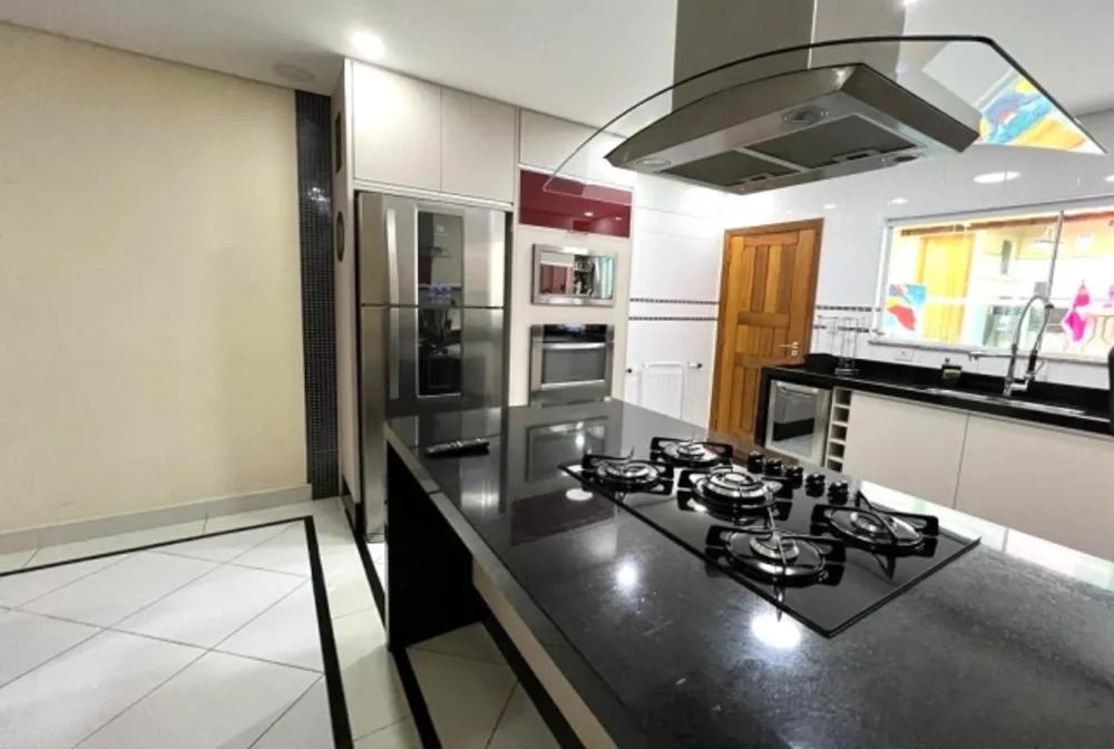 Sobrado, 3 quartos, 220 m² - Foto 1