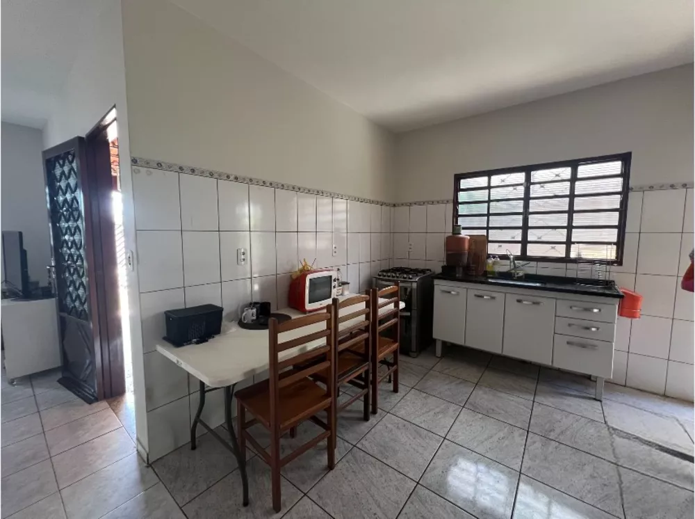 Casa à venda com 2 quartos, 119m² - Foto 3