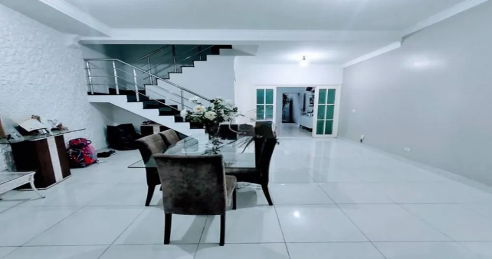 Sobrado, 4 quartos, 233 m² - Foto 1