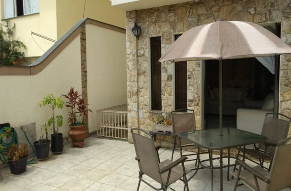Sobrado, 3 quartos, 208 m² - Foto 1