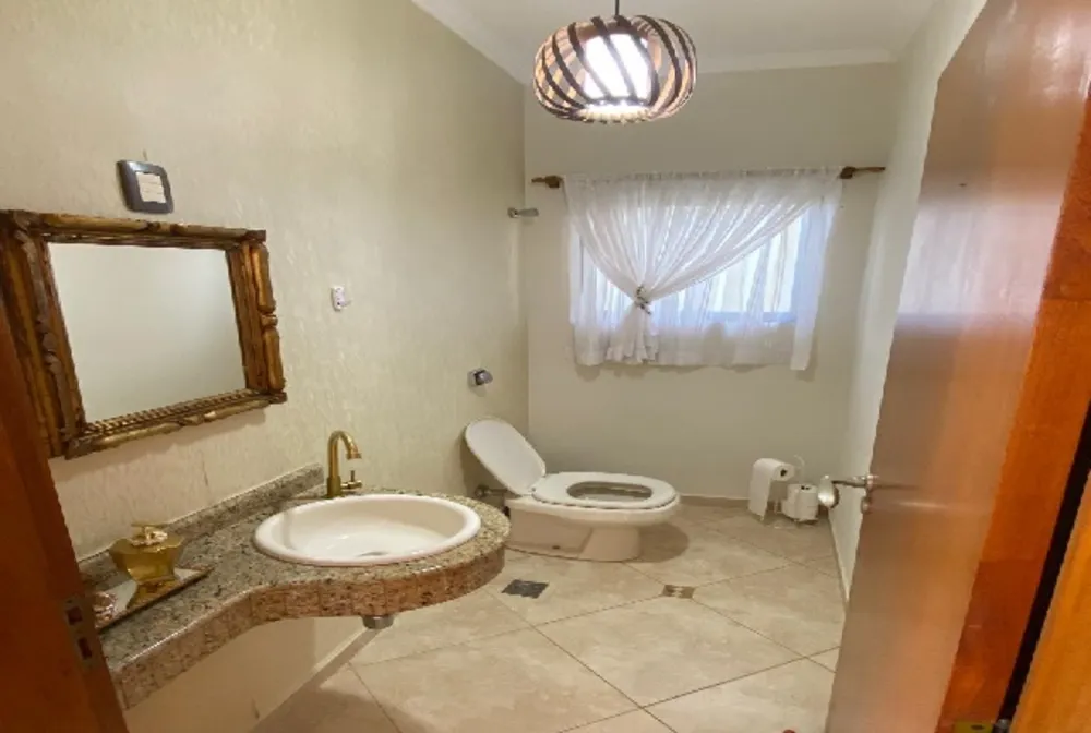 Casa, 3 quartos, 221 m² - Foto 1