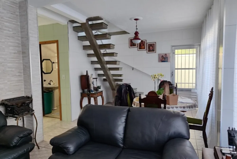 Sobrado, 3 quartos, 221 m² - Foto 1