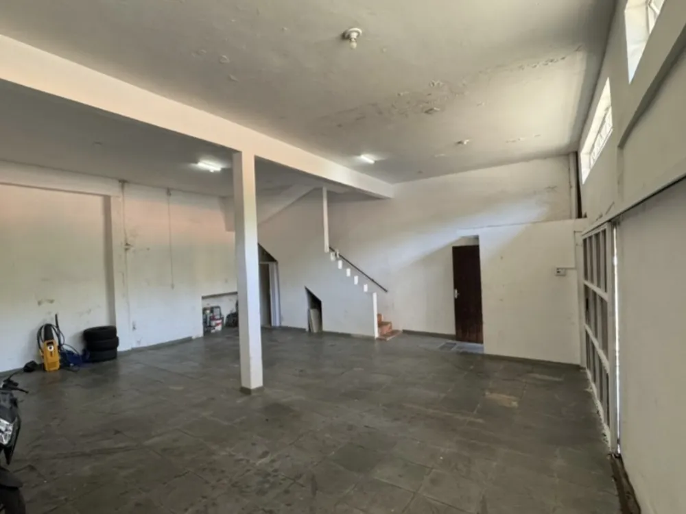 Casa, 6 quartos, 220 m² - Foto 7
