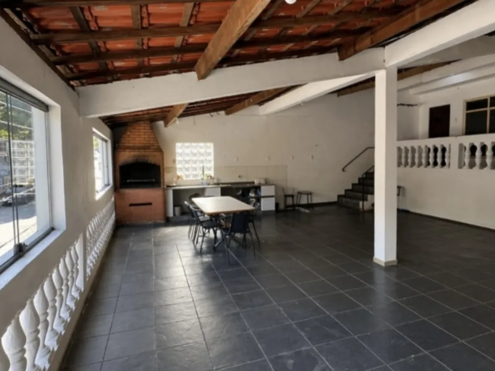 Casa, 6 quartos, 220 m² - Foto 3