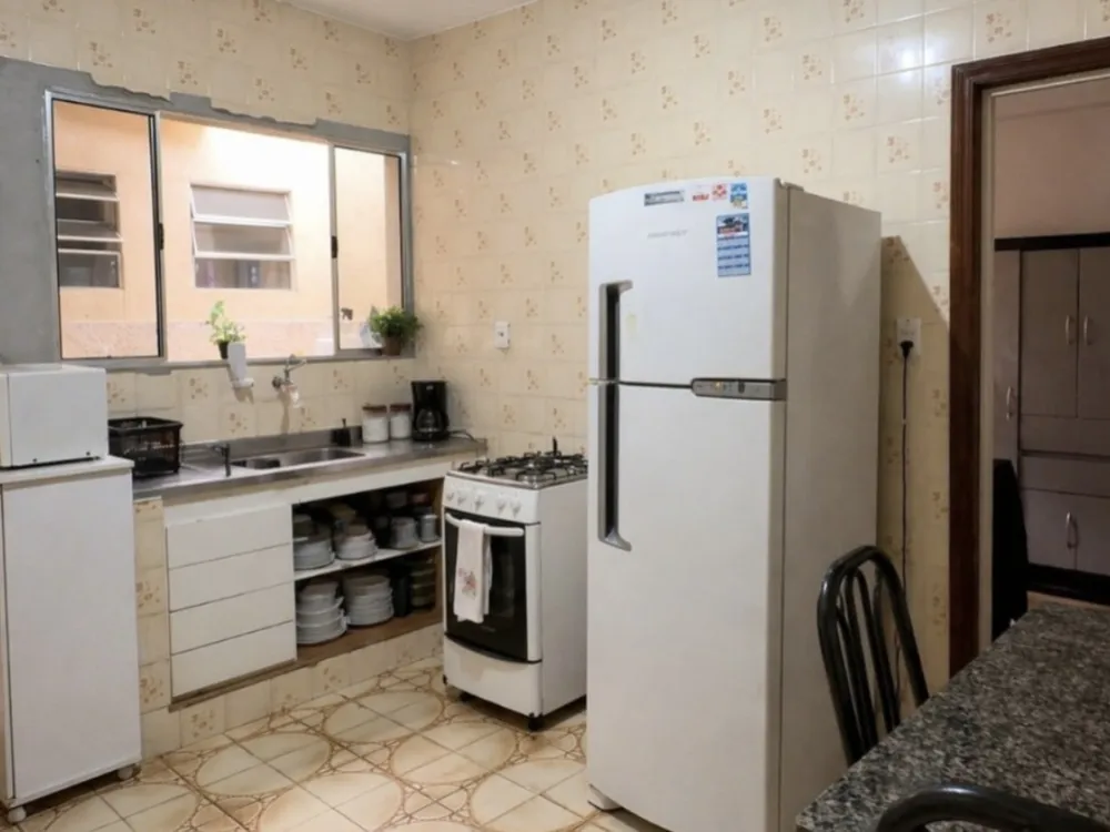 Casa, 6 quartos, 220 m² - Foto 2