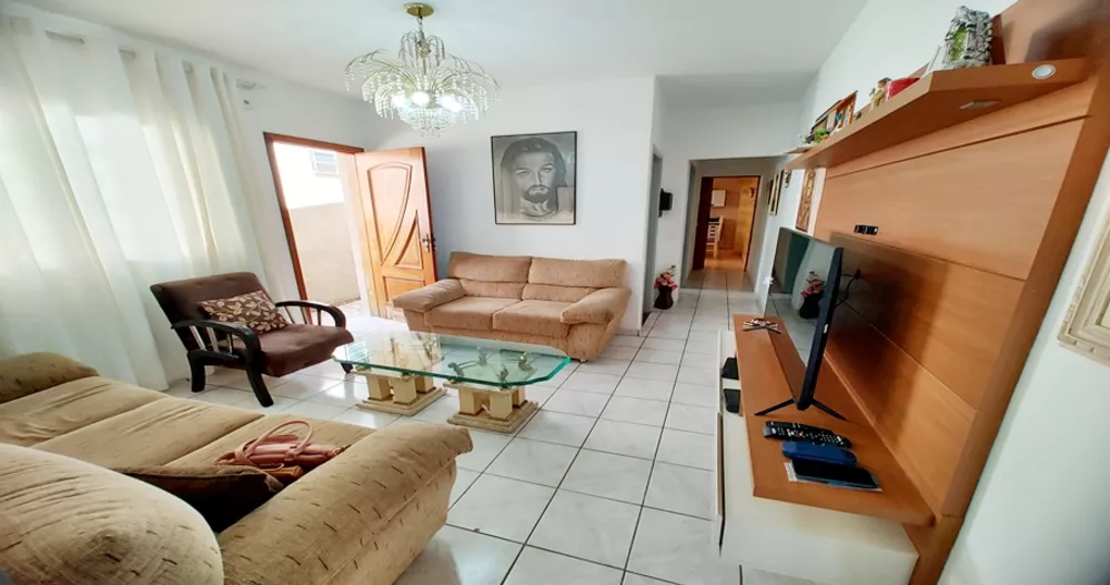 Casa à venda com 4 quartos, 152m² - Foto 1