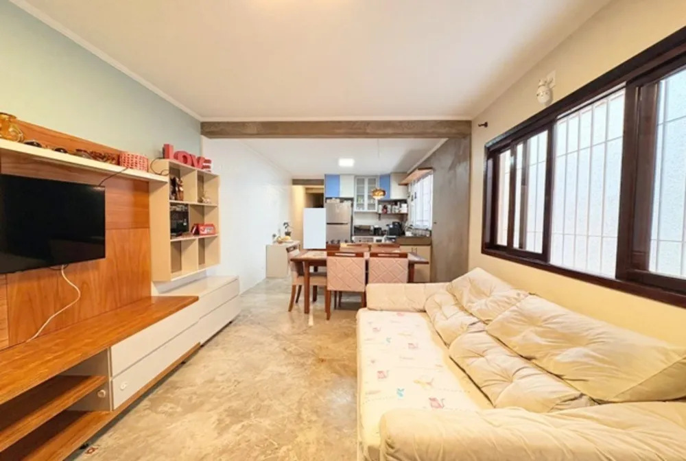 Casa, 4 quartos, 250 m² - Foto 1