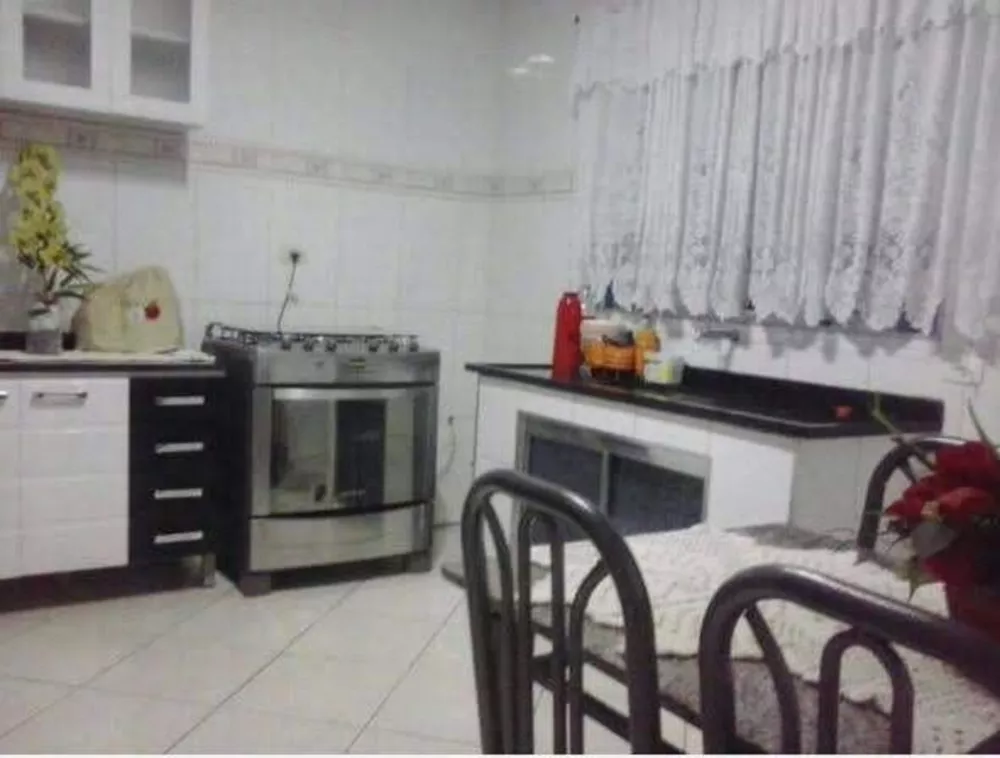 Sobrado à venda com 2 quartos, 160m² - Foto 3