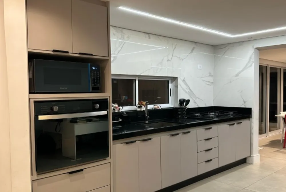 Sobrado, 3 quartos, 245 m² - Foto 1
