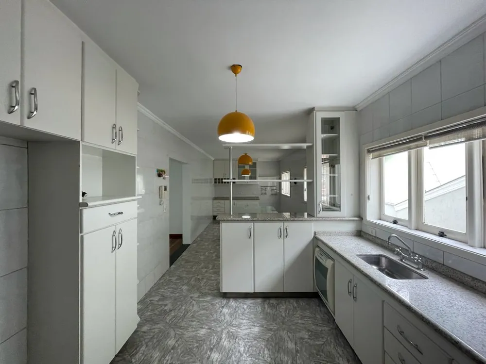 Sobrado, 4 quartos, 560 m² - Foto 1