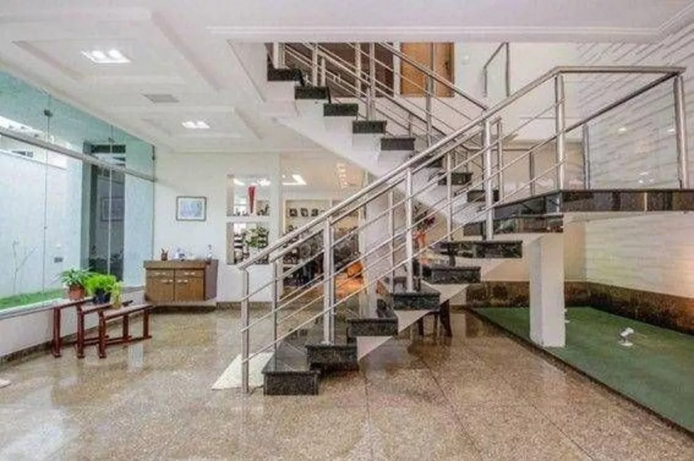 Sobrado à venda com 4 quartos, 380m² - Foto 4