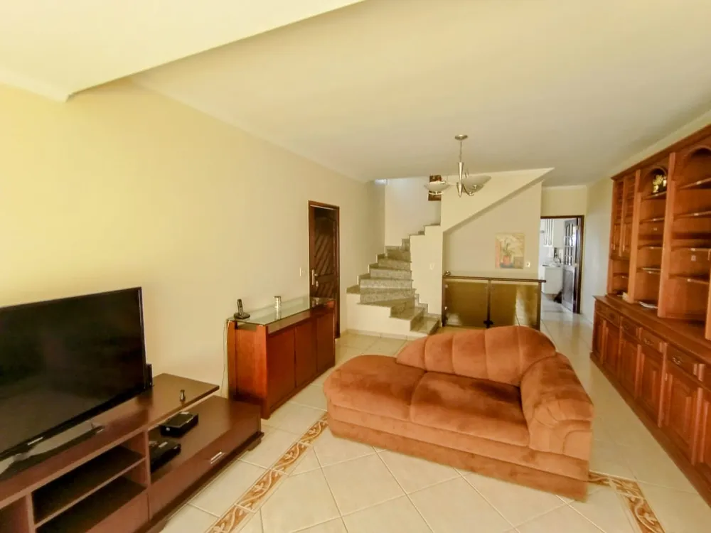 Sobrado, 3 quartos, 206 m² - Foto 2