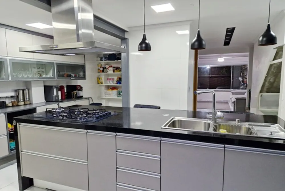 Sobrado, 3 quartos, 250 m² - Foto 2