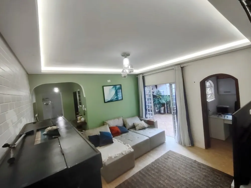 Casa, 2 quartos, 220 m² - Foto 1