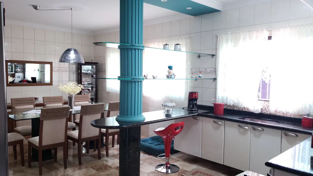 Sobrado, 4 quartos, 195 m² - Foto 2