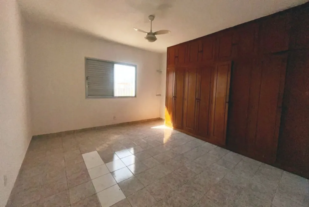 Sobrado, 3 quartos, 318 m² - Foto 1