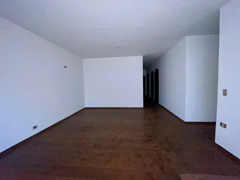 Casa, 4 quartos, 285 m² - Foto 1
