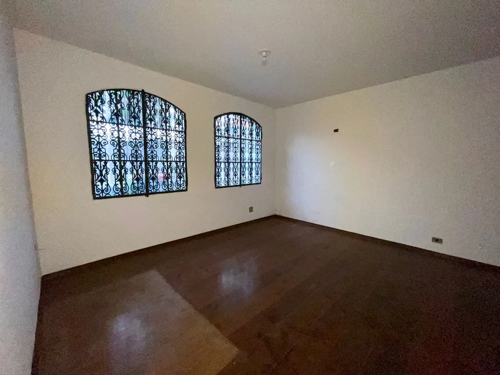 Casa, 4 quartos, 285 m² - Foto 2