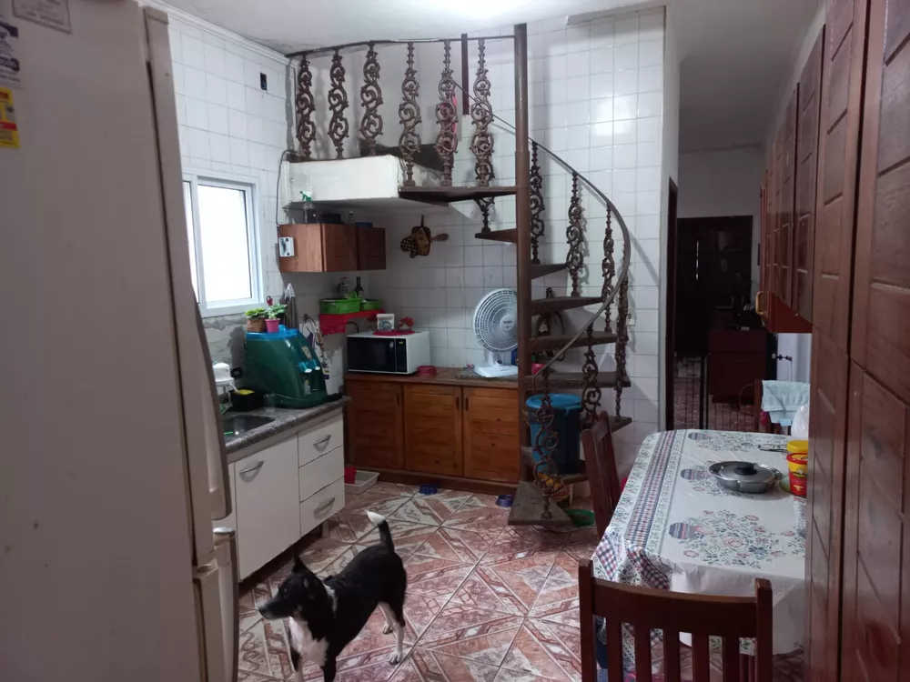 Sobrado à venda com 3 quartos, 219m² - Foto 3