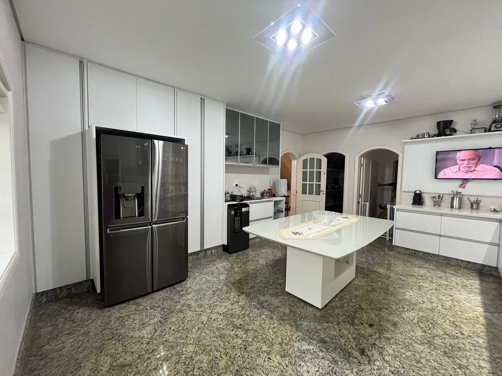 Sobrado, 4 quartos, 943 m² - Foto 2