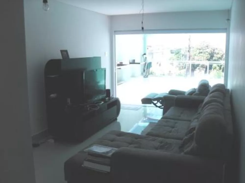 Sobrado à venda com 4 quartos, 300m² - Foto 1