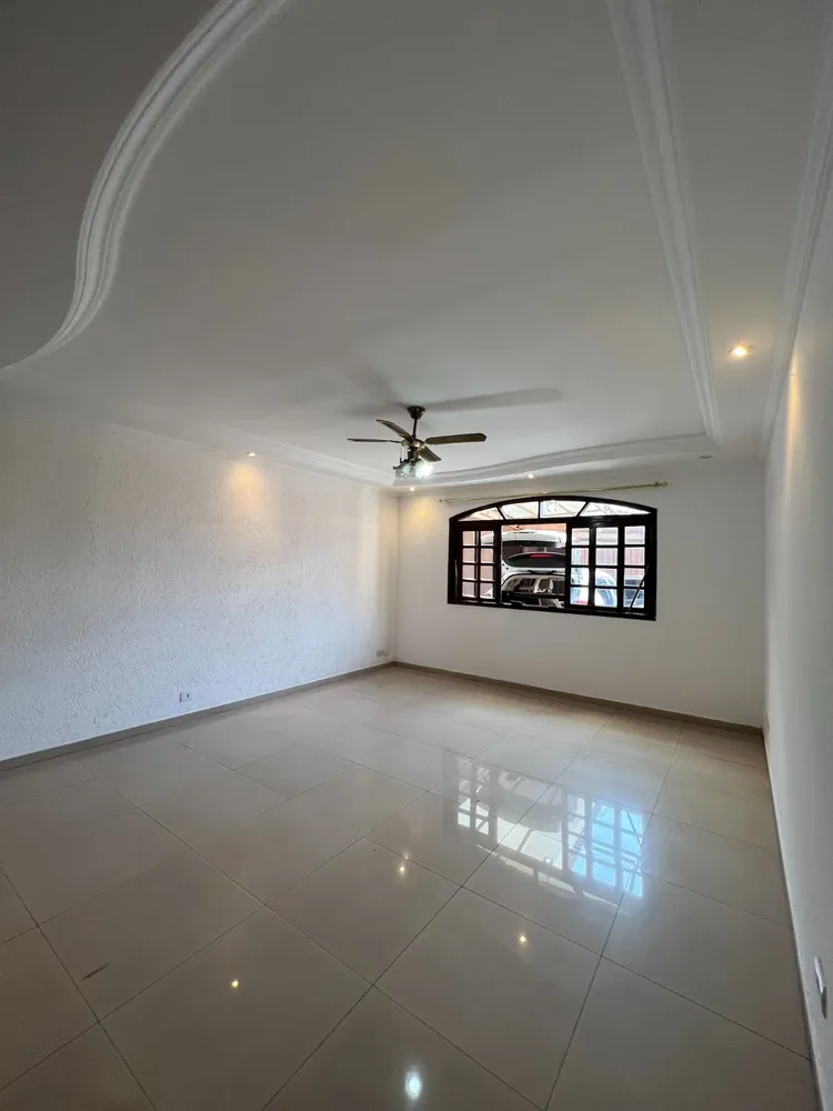 Sobrado, 3 quartos, 270 m² - Foto 1