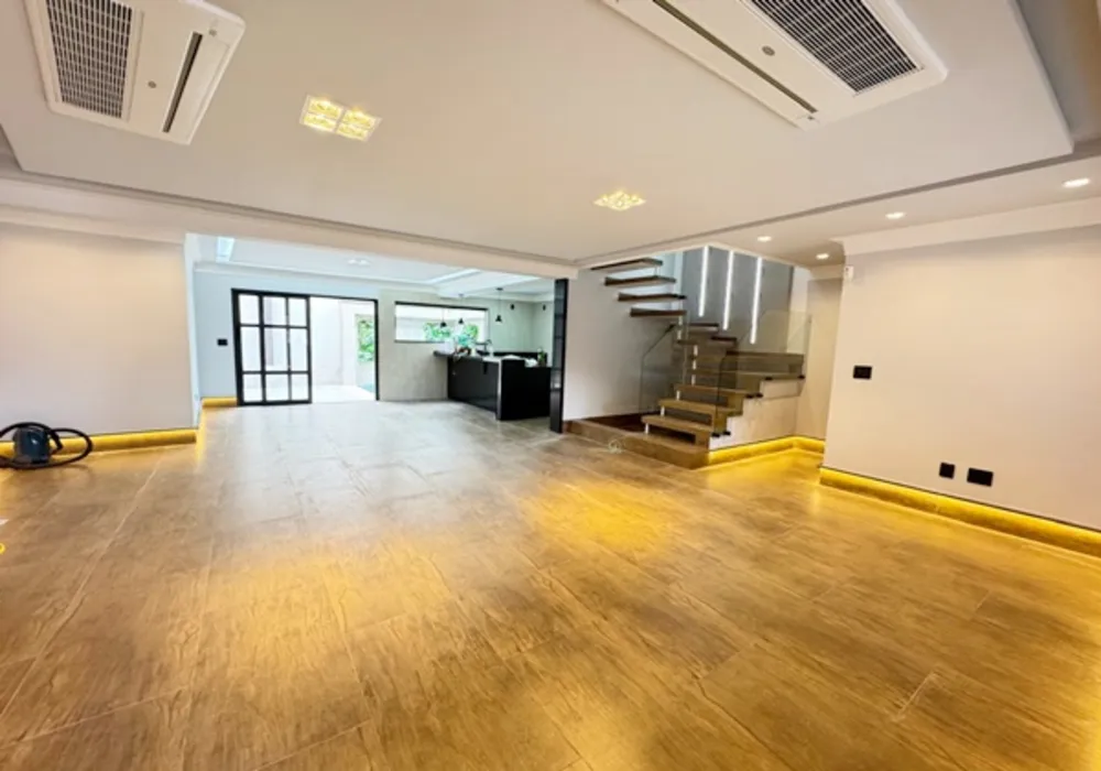 Sobrado, 3 quartos, 220 m² - Foto 1
