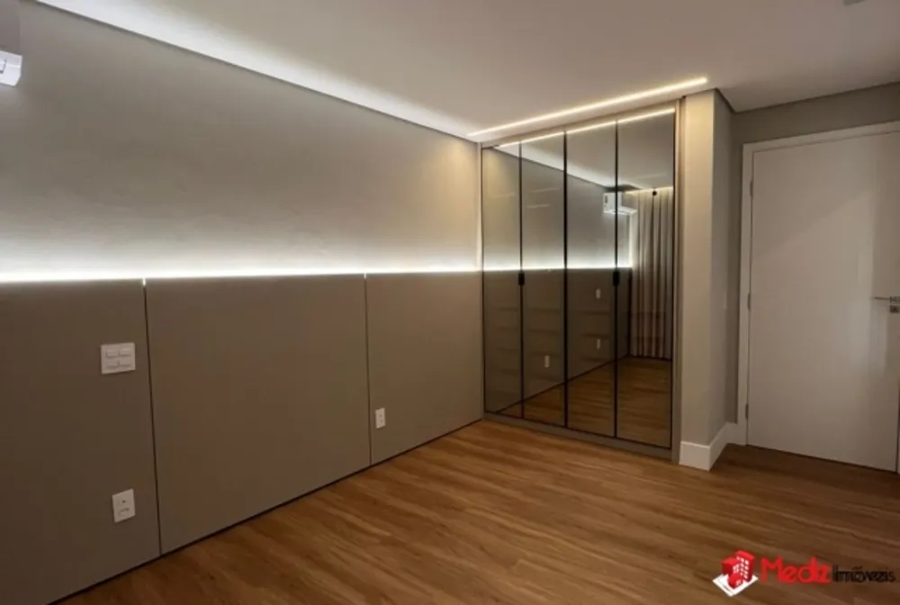 Apartamento, 3 quartos, 287 m² - Foto 1