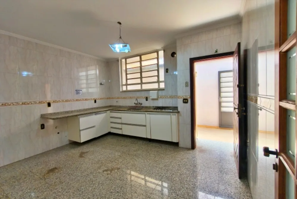 Casa, 3 quartos, 347 m² - Foto 2