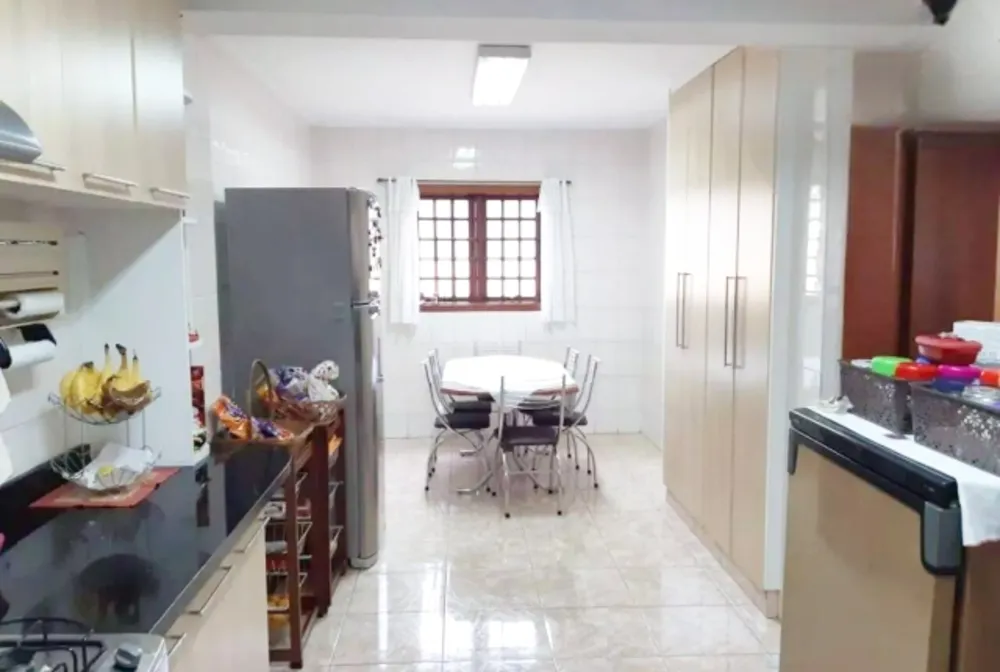 Sobrado, 3 quartos, 267 m² - Foto 2