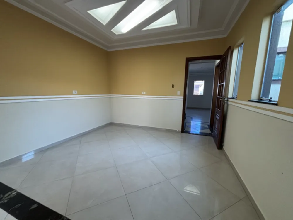 Sobrado, 3 quartos, 198 m² - Foto 2