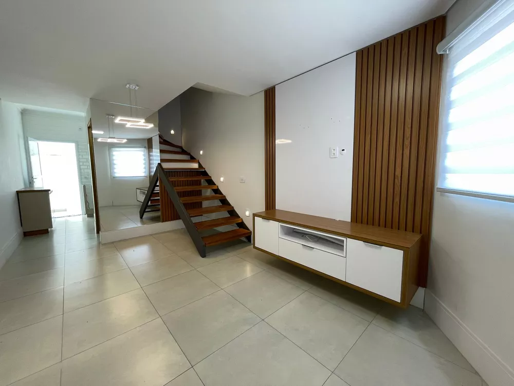 Sobrado à venda com 2 quartos, 72m² - Foto 2