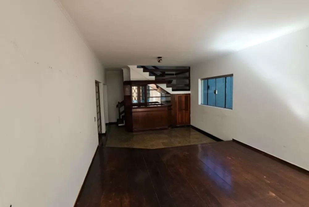 Sobrado à venda com 3 quartos, 250m² - Foto 3