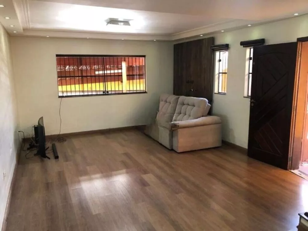 Sobrado à venda com 3 quartos, 121m² - Foto 1