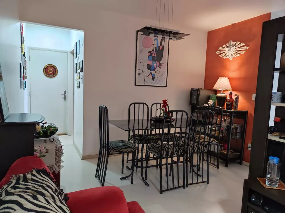 Apartamento à venda com 2 quartos, 68m² - Foto 2