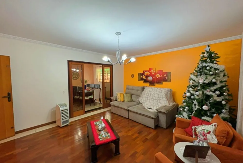 Casa, 4 quartos, 350 m² - Foto 1