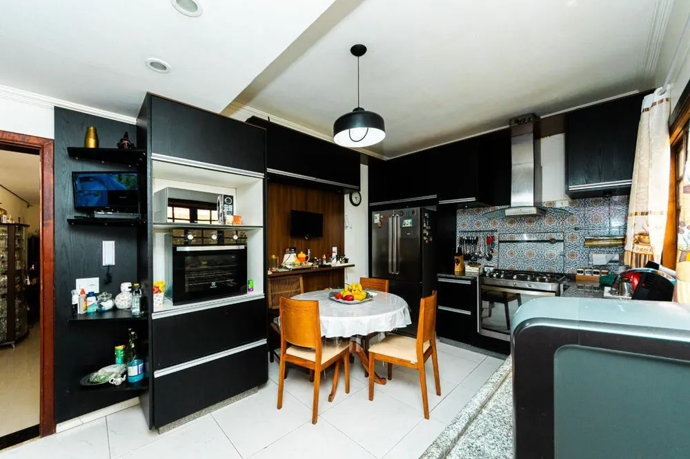 Sobrado, 4 quartos, 338 m² - Foto 4