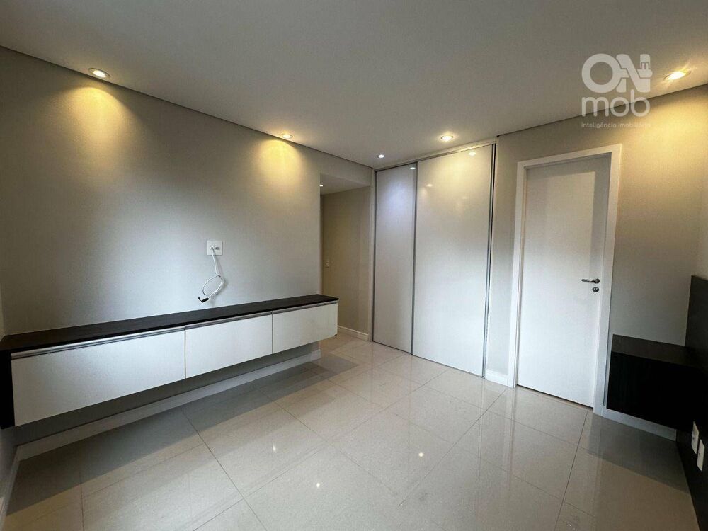 Apartamento à venda com 2 quartos, 66m² - Foto 20
