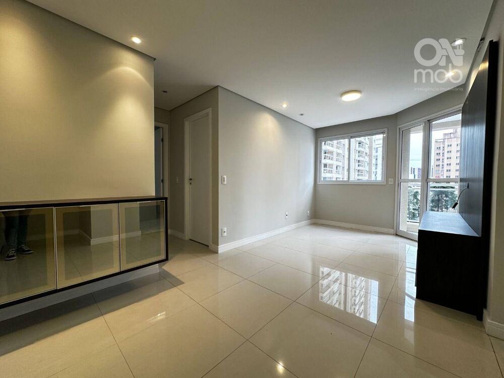 Apartamento à venda com 2 quartos, 66m² - Foto 13