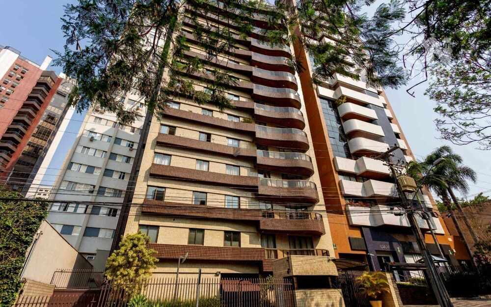 Apartamento à venda com 3 quartos, 194m² - Foto 1