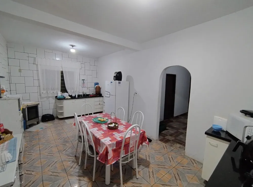 Casa, 3 quartos, 200 m² - Foto 3