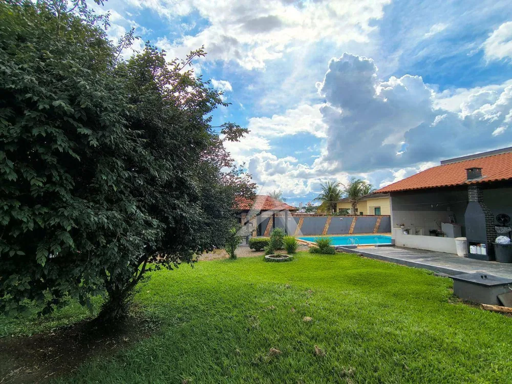 Casa, 4 quartos, 300 m² - Foto 1