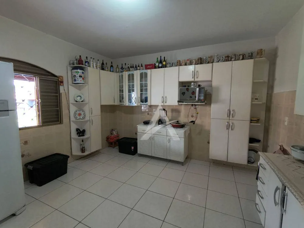 Casa, 4 quartos, 300 m² - Foto 3