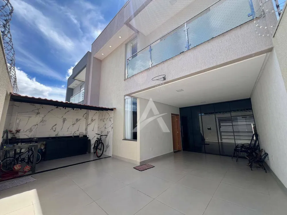 Sobrado, 3 quartos, 198 m² - Foto 1