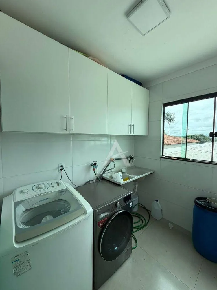 Casa, 4 quartos, 305 m² - Foto 1